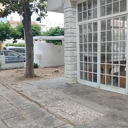 Borghesi Fronte Con Parcheggio Privato Apartmán