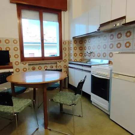 Borghesi Fronte Con Parcheggio Privato * רימיני