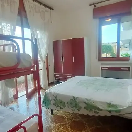 Borghesi Fronte Con Parcheggio Privato דירה *
