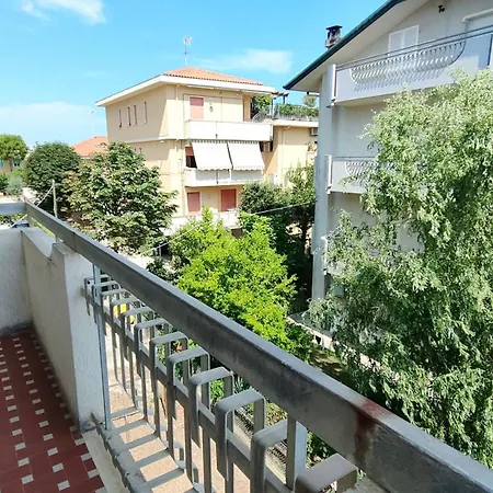 דירה Borghesi Fronte Con Parcheggio Privato רימיני
