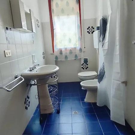 Borghesi Fronte Con Parcheggio Privato Rimini