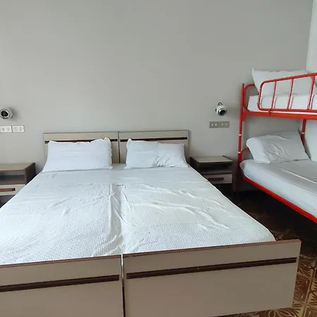 Apartament Borghesi Fronte Con Parcheggio Privato *